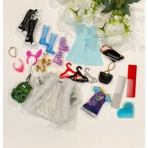 19 Pcs Rainbow High Lot Doll Shoes & Accessories Lot